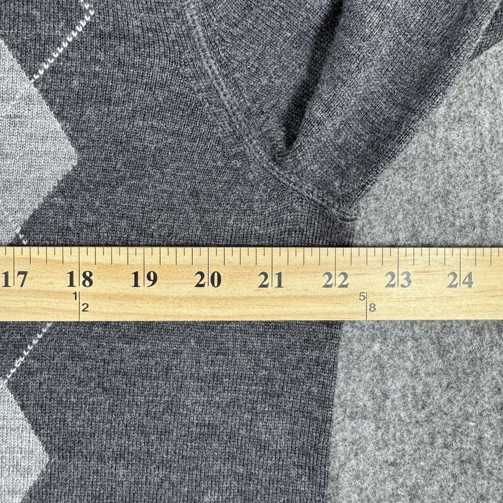 Banana Republic Men's 100% Merino Wool Argyle V-Neck Sweater Gray Size L